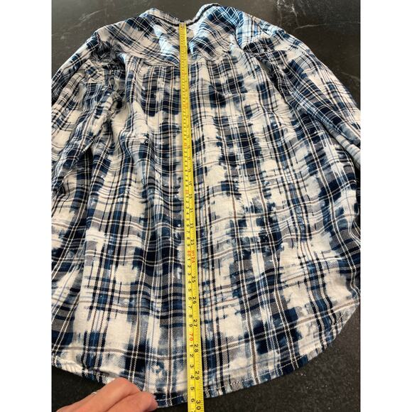 Buckle Pearl Snap navy plaid and bleach distressed Western Shirt LG 100% Cotton - Picture 9 of 9